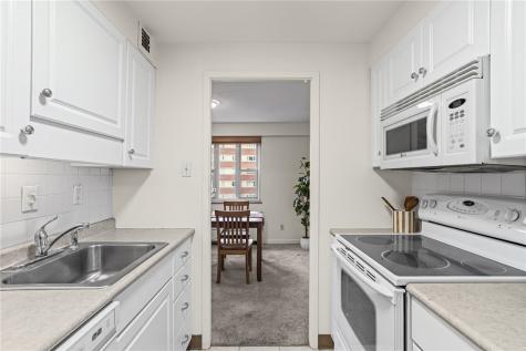 4601 Fifth Oakland PA 15213
