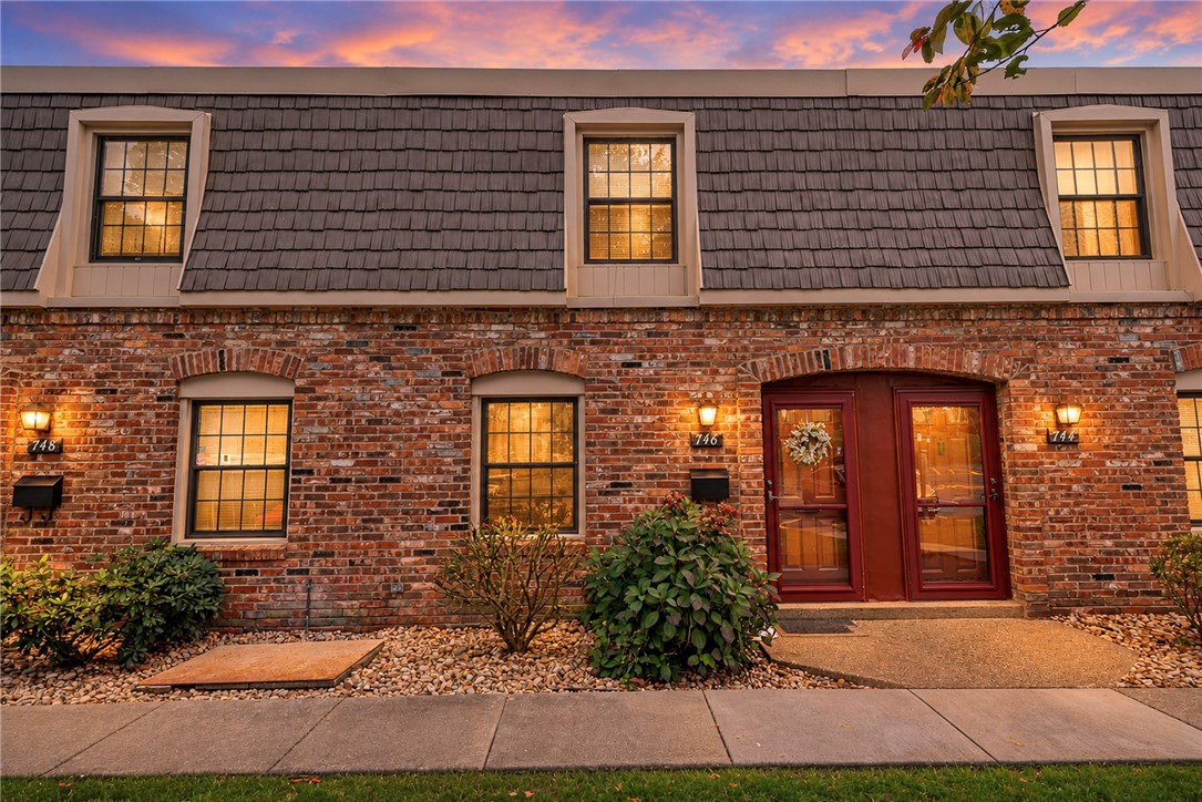 746 Carriage Circle Pennsbury PA 15205