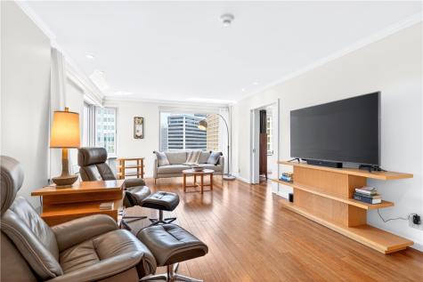 320 Fort Duquesne Boulevard Downtown Pgh PA 15222