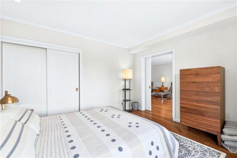 320 Fort Duquesne Boulevard Downtown Pgh PA 15222