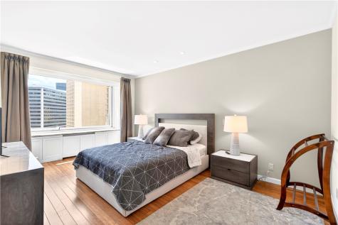 320 Fort Duquesne Boulevard Downtown Pgh PA 15222