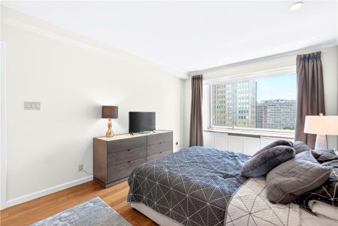 320 Fort Duquesne Boulevard Downtown Pgh PA 15222