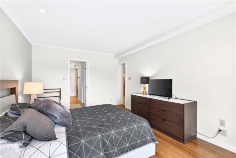 320 Fort Duquesne Boulevard Downtown Pgh PA 15222