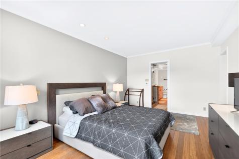320 Fort Duquesne Boulevard Downtown Pgh PA 15222
