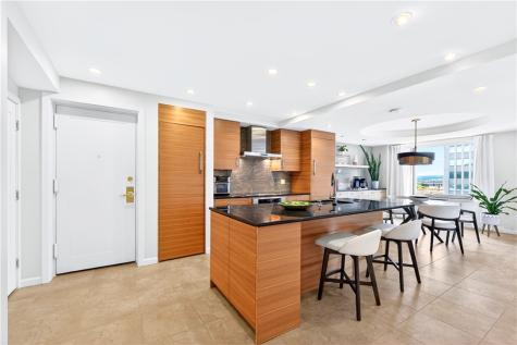 320 Fort Duquesne Boulevard Downtown Pgh PA 15222