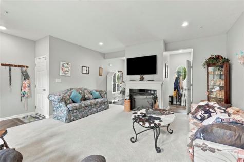 167 Viareggio Way Finleyville PA 15332
