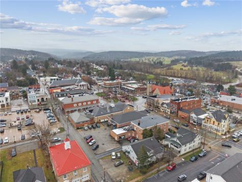 336 Village Court Ligonier Boro PA 15658