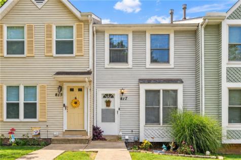 817 Elm Court Oakdale PA 15071