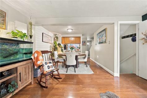 817 Elm Court Oakdale PA 15071