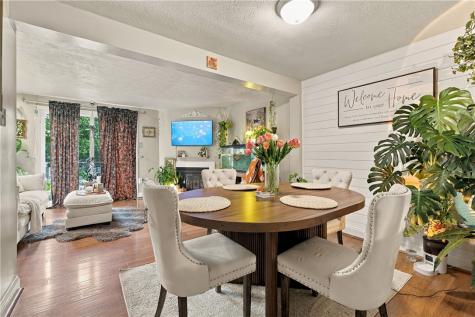 817 Elm Court Oakdale PA 15071