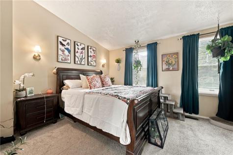 817 Elm Court Oakdale PA 15071