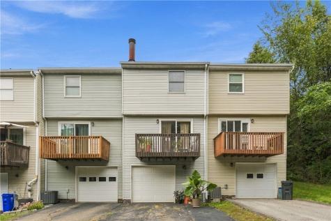 817 Elm Court Oakdale PA 15071