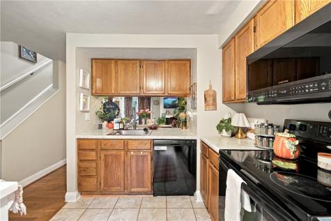 817 Elm Court Oakdale PA 15071