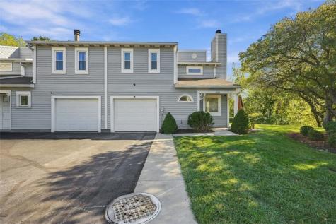 308 Lamplighter Circle Brighton Heights PA 15212