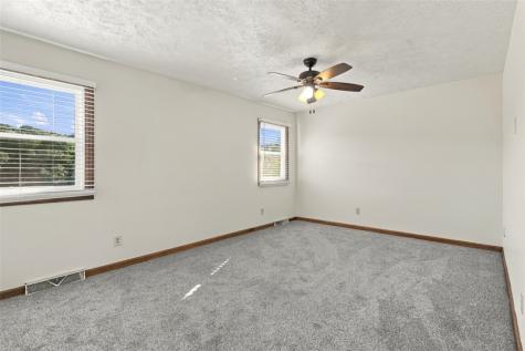 308 Lamplighter Circle Brighton Heights PA 15212