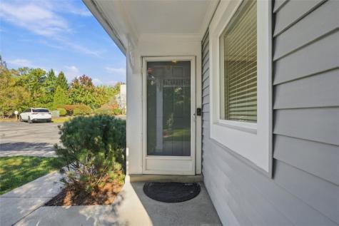 308 Lamplighter Circle Brighton Heights PA 15212
