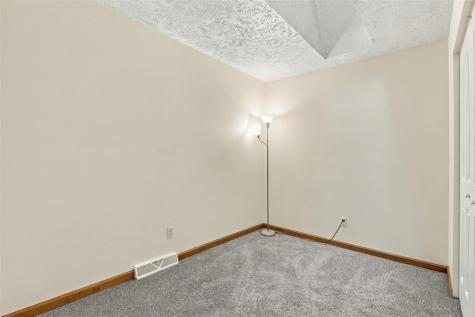 308 Lamplighter Circle Brighton Heights PA 15212