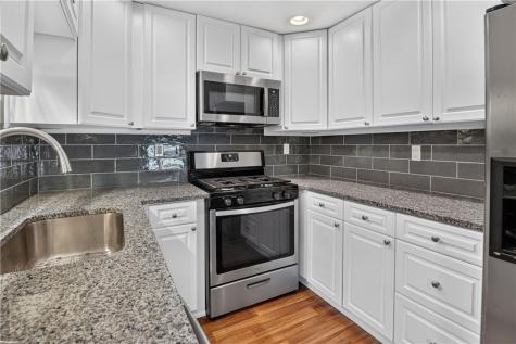 24 W Cortland Drive Kennedy Township PA 15136