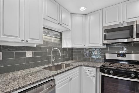 24 W Cortland Drive Kennedy Township PA 15136