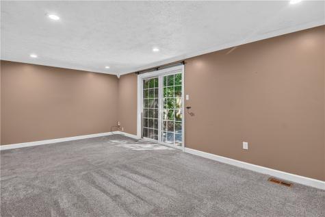 24 W Cortland Drive Kennedy Township PA 15136