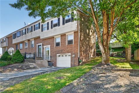 24 W Cortland Drive Kennedy Township PA 15136