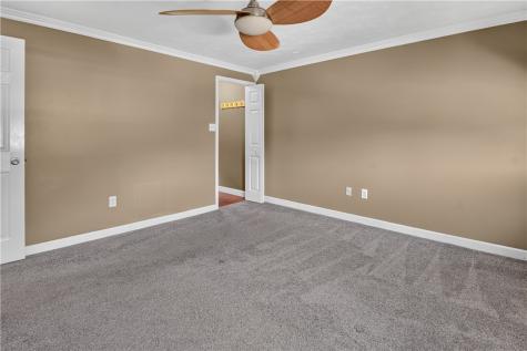 24 W Cortland Drive Kennedy Township PA 15136