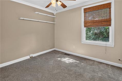 24 W Cortland Drive Kennedy Township PA 15136