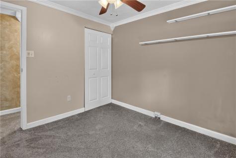 24 W Cortland Drive Kennedy Township PA 15136