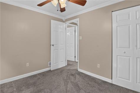 24 W Cortland Drive Kennedy Township PA 15136