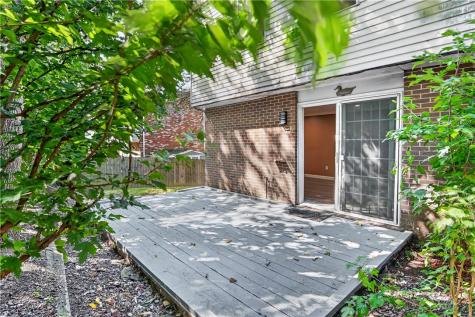 24 W Cortland Drive Kennedy Township PA 15136