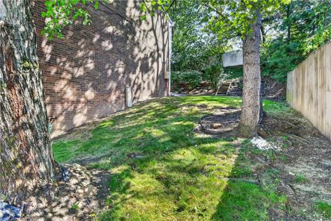 24 W Cortland Drive Kennedy Township PA 15136