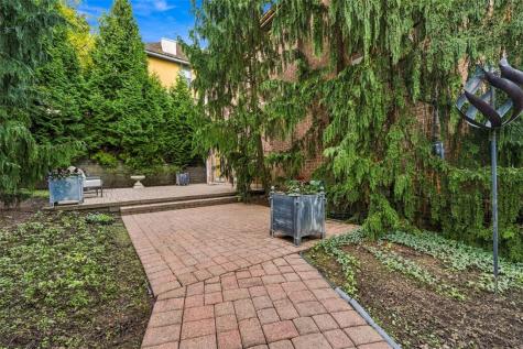 6308 Aylesboro Avenue Squirrel Hill PA 15217