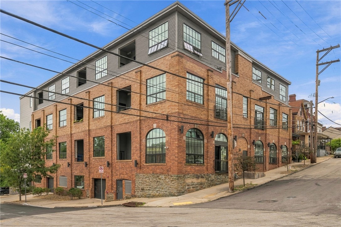 622 Gross Street Bloomfield PA 15224