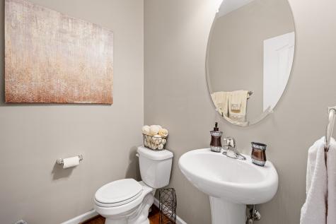 7 Roosevelt Drive Kennedy Township PA 15136