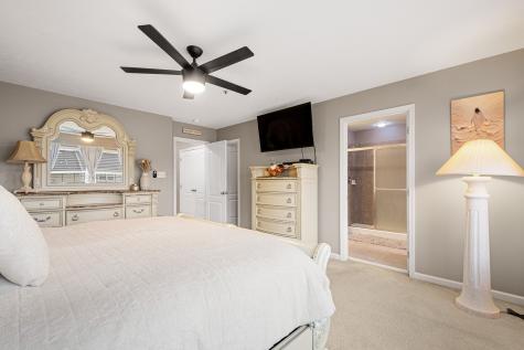 7 Roosevelt Drive Kennedy Township PA 15136