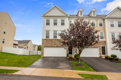 7 Roosevelt Drive Kennedy Township PA 15136