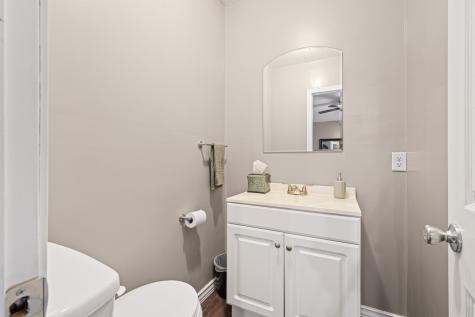 7 Roosevelt Drive Kennedy Township PA 15136