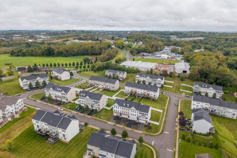 7 Roosevelt Drive Kennedy Township PA 15136