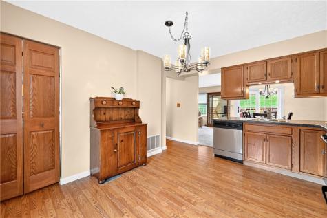 1605 Timber Trail Imperial PA 15126
