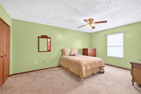 1605 Timber Trail Imperial PA 15126