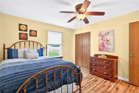 1605 Timber Trail Imperial PA 15126