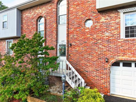 1605 Timber Trail Imperial PA 15126