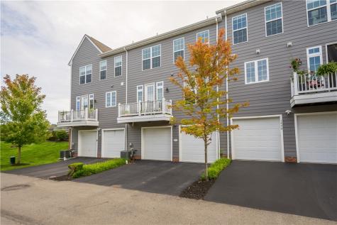 1422 Hastings Crescent South Fayette PA 15017