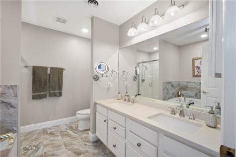 2380 Hilltop Road Collier Township PA 15142