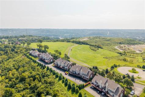 2380 Hilltop Road Collier Township PA 15142