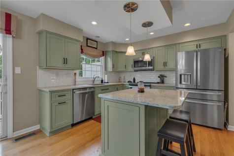 122 Castle View Drive Mckees Rocks PA 15136