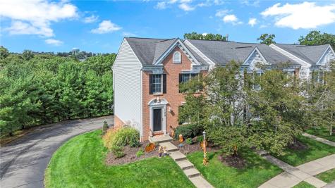 122 Castle View Drive Mckees Rocks PA 15136