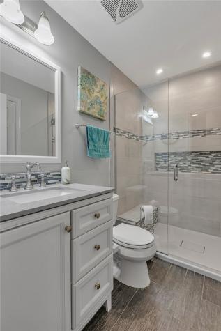 122 Castle View Drive Mckees Rocks PA 15136