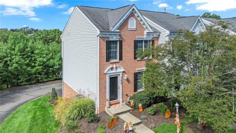 122 Castle View Drive Mckees Rocks PA 15136