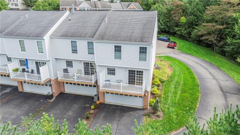 122 Castle View Drive Mckees Rocks PA 15136